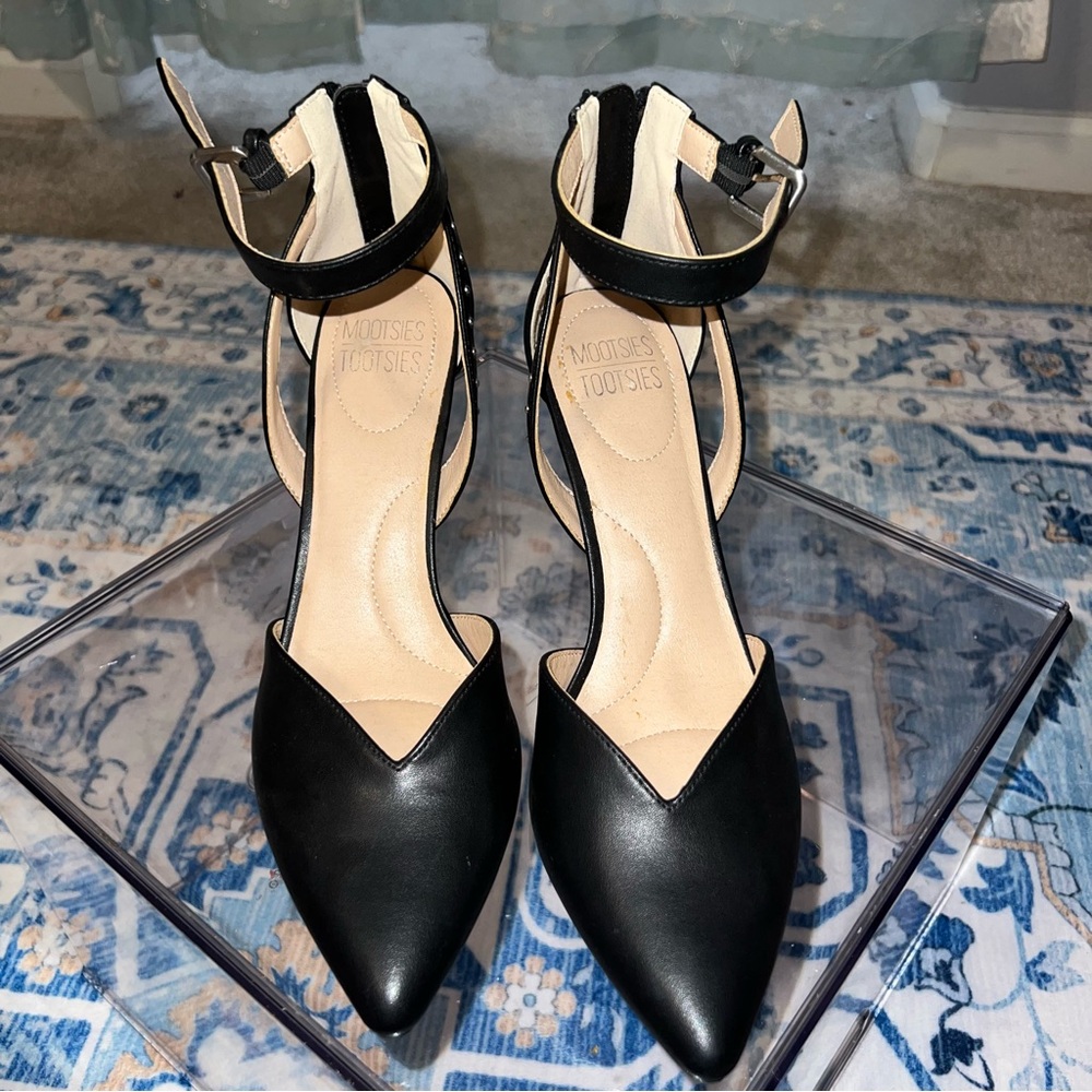 Mootsies Tootsies Black and Cream Ankle Strap Heels